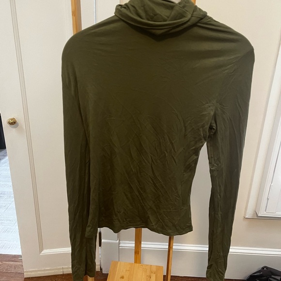 Lovers and Friends x Rachel Katie Turtleneck size small - Picture 7 of 9